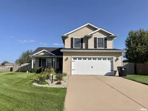 Exterior - 1400 Jadens Way, Washington, IL 61571 photo 2 of 6