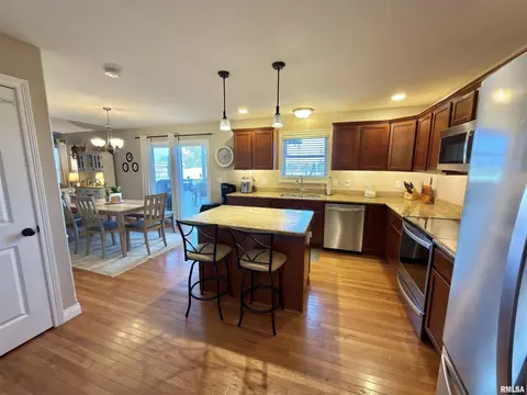 Kitchen - 1400 Jadens Way, Washington, IL 61571 photo 1 of 3