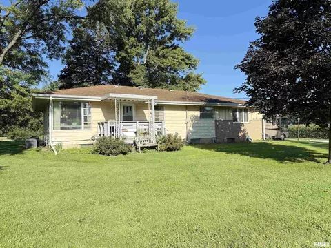 1005 Spring Bay Rd, East Peoria, IL 61611
