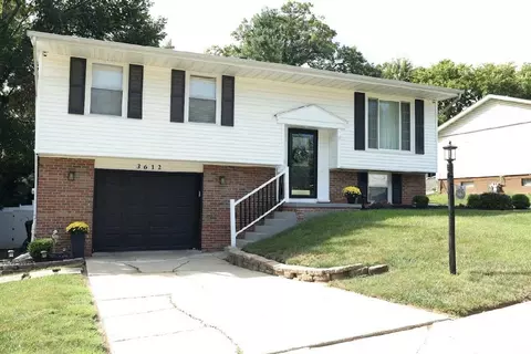 3612 W Warwick Dr, Peoria, IL 61615