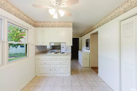 Other - 3012 Eden Park Dr, Herrin, IL 62948 photo 1 of 7