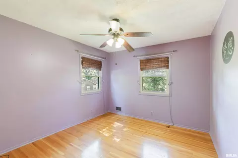 Bedroom - 3012 Eden Park Dr, Herrin, IL 62948 photo 8 of 9