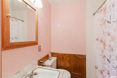 Bath - 3012 Eden Park Dr, Herrin, IL 62948 photo 6 of 6