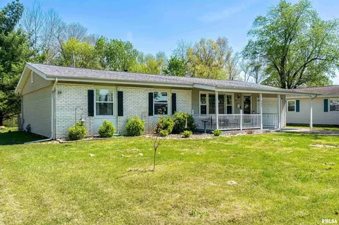 Exterior - 703 S Hadfield St, Marion, IL 62959 photo 7 of 7