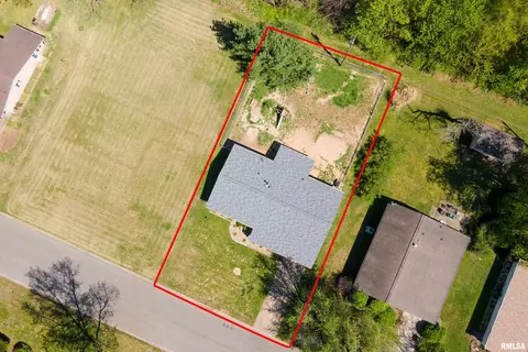 View/Area - 703 S Hadfield St, Marion, IL 62959 photo 5 of 5