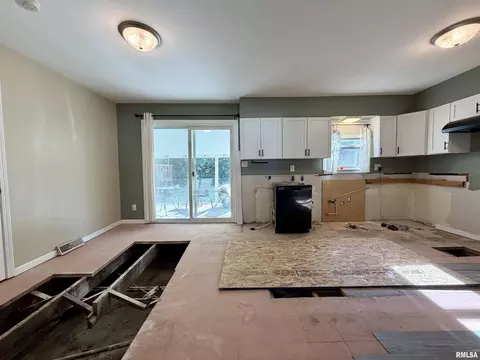 Other - 703 S Hadfield St, Marion, IL 62959 photo 3 of 5