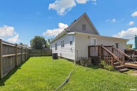 Exterior - 600 E Reeves St, Marion, IL 62959 photo 3 of 4