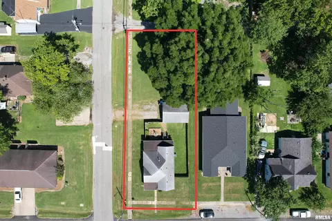 View/Area - 600 E Reeves St, Marion, IL 62959 photo 2 of 2