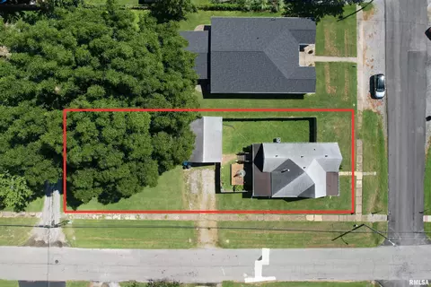 View/Area - 600 E Reeves St, Marion, IL 62959 photo 1 of 2