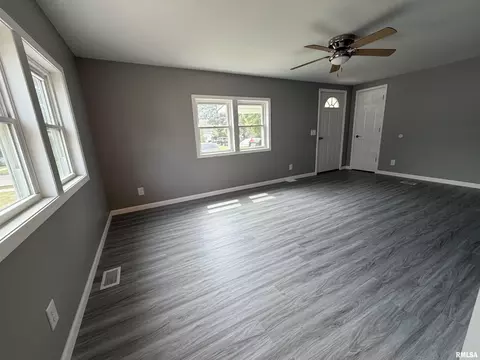 Living - 720 E Carroll St, Macomb, IL 61455 photo 1 of 3