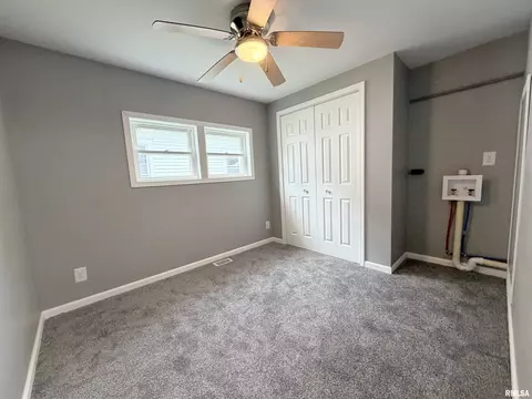 Bedroom - 720 E Carroll St, Macomb, IL 61455 photo 2 of 4