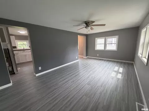 Living - 720 E Carroll St, Macomb, IL 61455 photo 2 of 3