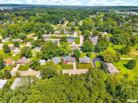 View/Area - 909 Harmony Ln, Lacon, IL 61540 photo 6 of 9