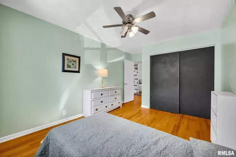 Bedroom - 909 Harmony Ln, Lacon, IL 61540 photo 4 of 7
