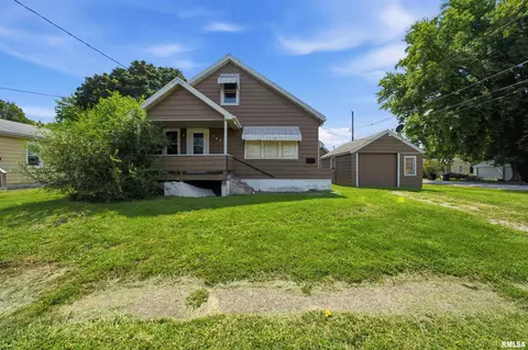 145 Chicago St, East Peoria, IL 61611