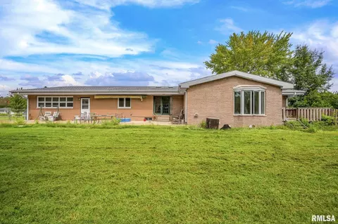 Exterior - 1711 W Jackson St, Macomb, IL 61455 photo 3 of 3