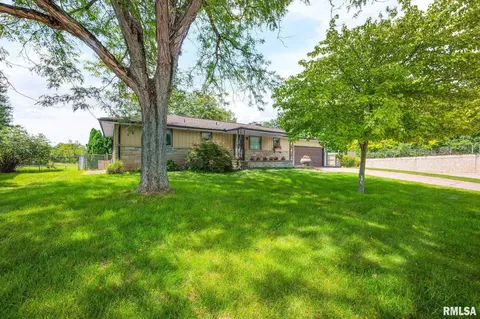 128 Donald Ct, East Peoria, IL 61611