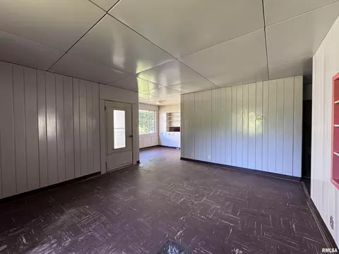 Living - 217 Chandler Blvd, Macomb, IL 61455 photo 4 of 4
