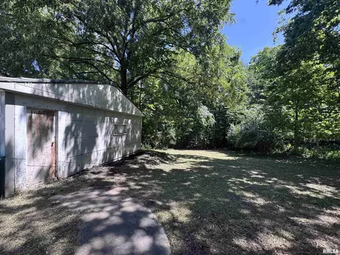 Exterior - 217 Chandler Blvd, Macomb, IL 61455 photo 5 of 5