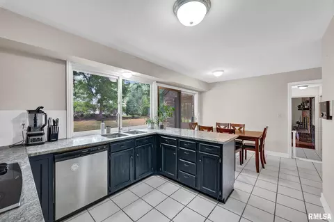 Kitchen - 131 E Morningside Dr, Peoria, IL 61614 photo 1 of 5