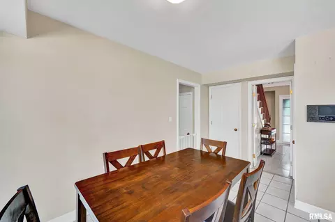 Dining - 131 E Morningside Dr, Peoria, IL 61614 photo 1 of 1