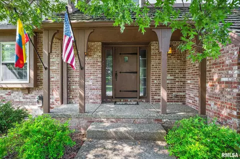 Exterior - 131 E Morningside Dr, Peoria, IL 61614 photo 6 of 9