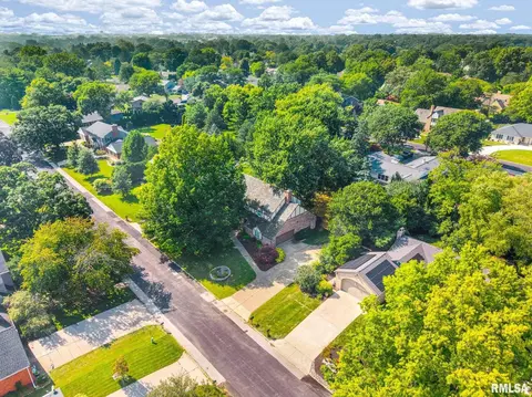View/Area - 131 E Morningside Dr, Peoria, IL 61614 photo 1 of 9