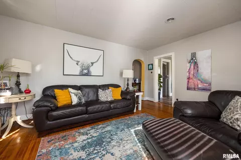 Living - 603 N Maple St, Minier, IL 61759 photo 1 of 1