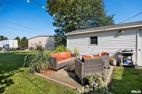 Exterior - 603 N Maple St, Minier, IL 61759 photo 2 of 7