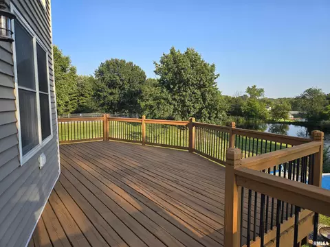 Exterior - 15749 E Pawnee Dr, Cuba, IL 61427 photo 13 of 15
