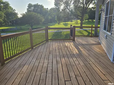 Exterior - 15749 E Pawnee Dr, Cuba, IL 61427 photo 14 of 15