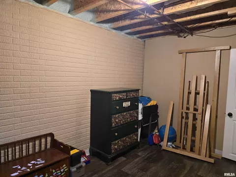 Bedroom - 15749 E Pawnee Dr, Cuba, IL 61427 photo 10 of 13