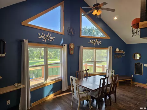 Dining - 15749 E Pawnee Dr, Cuba, IL 61427 photo 2 of 4
