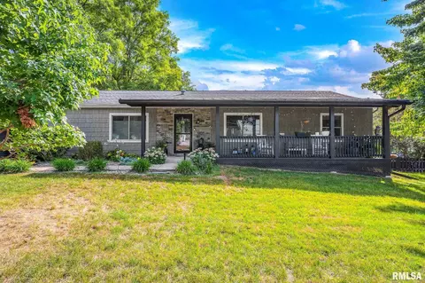 2127 W Dakota St, West Peoria, IL 61604