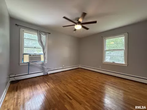 Bedroom - 309 E Walker St, Macomb, IL 61455 photo 1 of 3
