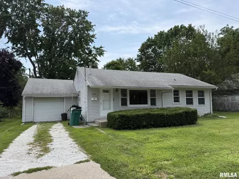 Other - 309 E Walker St, Macomb, IL 61455 photo 2 of 5