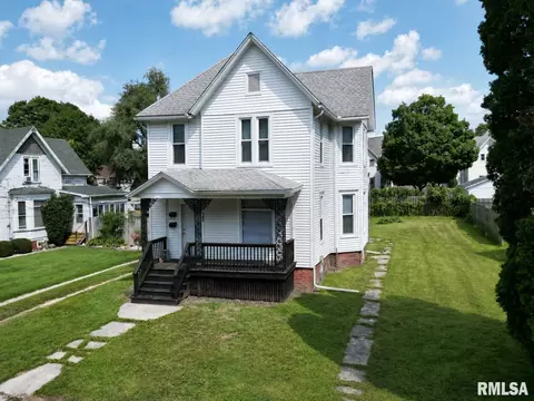 145 Duffield Ave, Galesburg, IL 61401