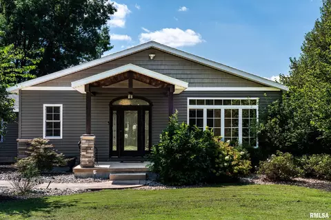2385 Rose Ln, West Frankfort, IL 62896