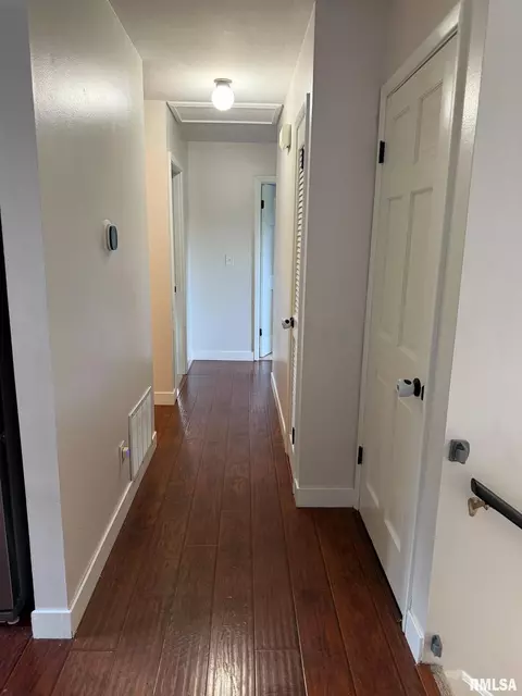 Entry Way - 906 Lake Rd, Eureka, IL 61530 photo 2 of 2