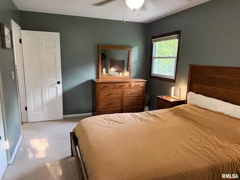 Bedroom - 906 Lake Rd, Eureka, IL 61530 photo 3 of 8