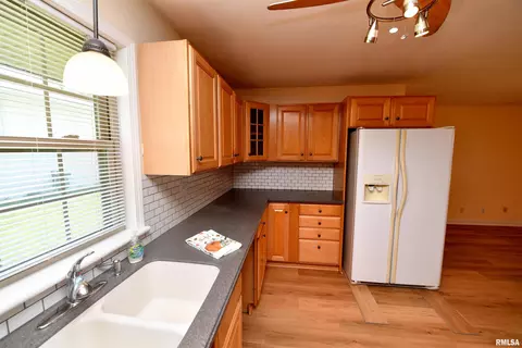 Kitchen - 417 W Monroe St, Metamora, IL 61548 photo 2 of 10