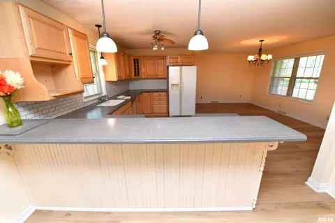 Kitchen - 417 W Monroe St, Metamora, IL 61548 photo 10 of 10