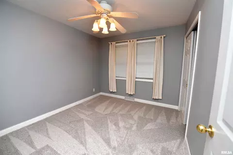 Bedroom - 417 W Monroe St, Metamora, IL 61548 photo 5 of 13