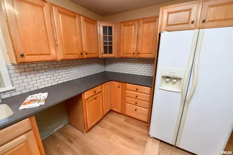 Kitchen - 417 W Monroe St, Metamora, IL 61548 photo 1 of 10