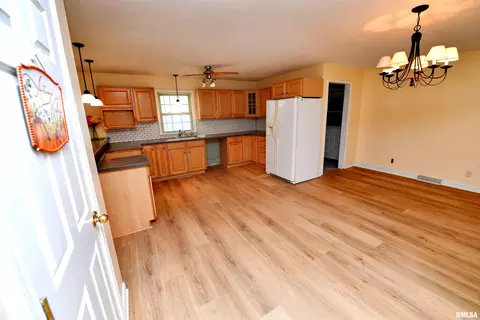 Other - 417 W Monroe St, Metamora, IL 61548 photo 2 of 10