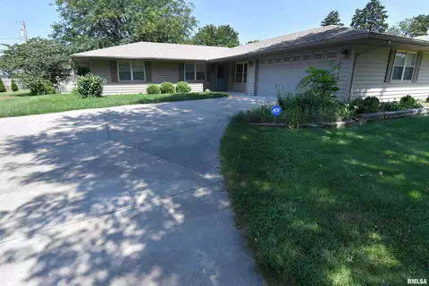 Exterior - 417 W Monroe St, Metamora, IL 61548 photo 20 of 24