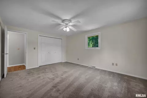 Bedroom - 217 E Lake Shore Dr, Edelstein, IL 61526 photo 4 of 6
