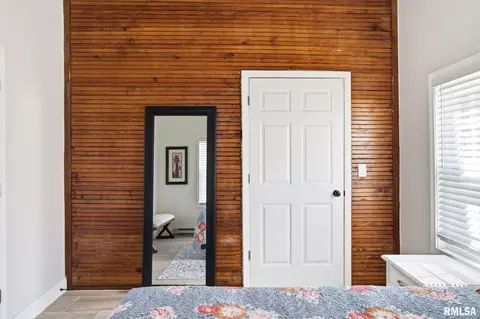 Bedroom - 101 Ash St, Herrin, IL 62948 photo 5 of 6