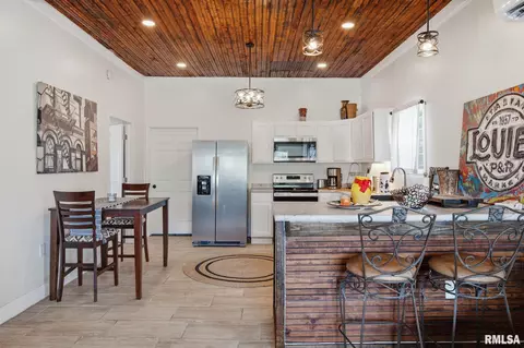 Kitchen - 101 Ash St, Herrin, IL 62948 photo 1 of 5