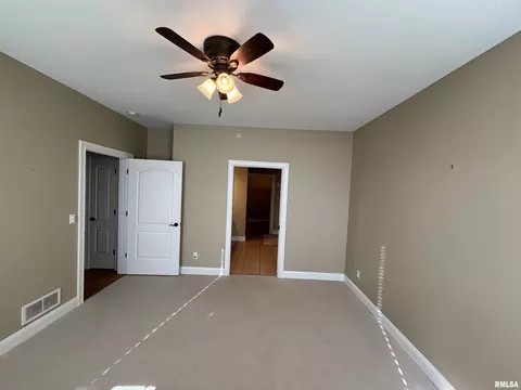 Bedroom - 122 Eagle Rdg, Washington, IL 61571 photo 6 of 8